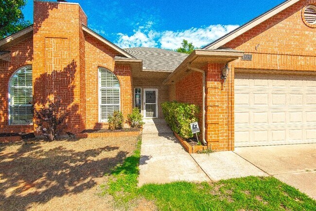 Foto del edificio - 1828 Courtney Ln