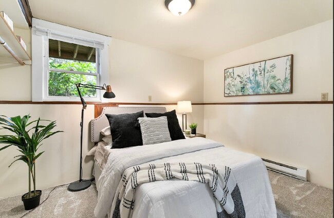 Photo - 12013 TG SMILOWICZ Apartment