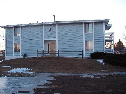 Primary Photo - 719 E Chestnut