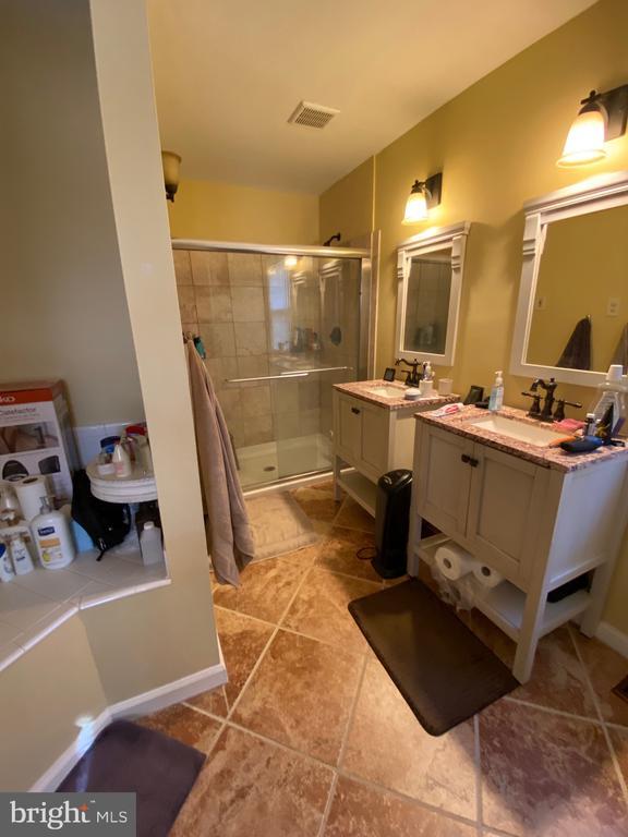 Foto del edificio - 8421 Impalla Dr