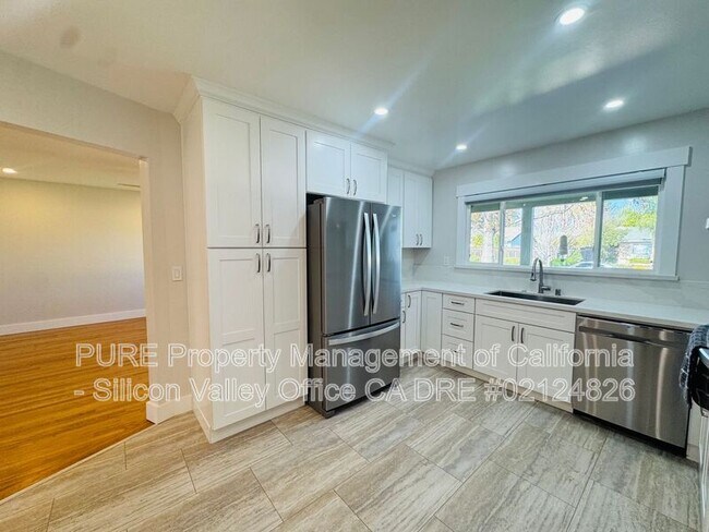 Foto del edificio - 3754 Compton Ln