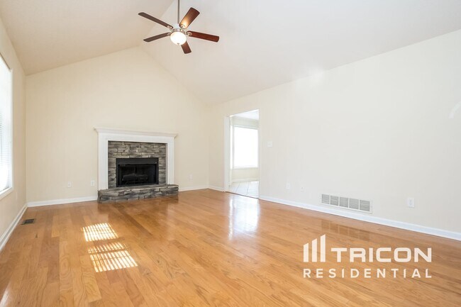 Foto del edificio - 1601 Larkwood Dr