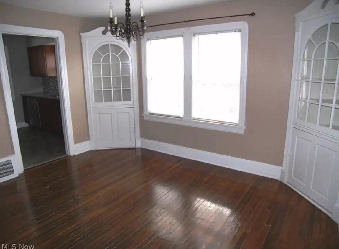 Foto del edificio - 1681 Sunview Rd