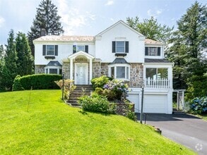Building Photo - 91 Pickwick Rd