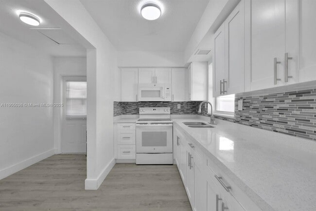 Foto del edificio - 4964 NW 48th Way