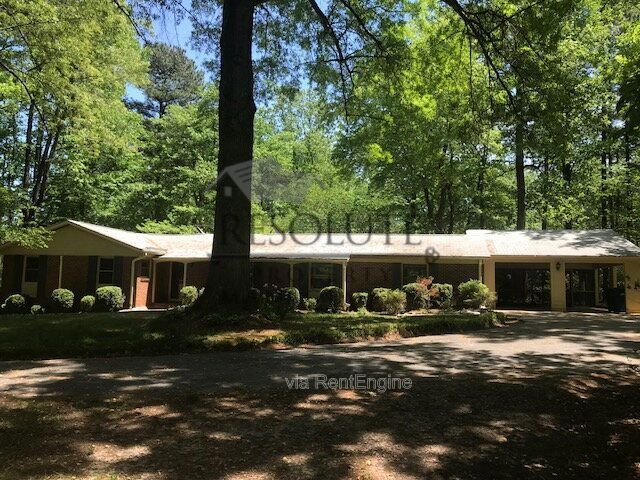 Foto del edificio - 6612 Pleasant Pines Dr