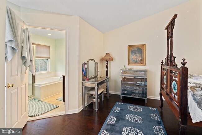 Building Photo - 126 Rolling Hill Ct