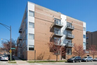 Building Photo - 1162 W Hubbard St