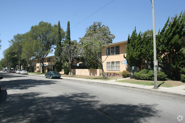 Building Photo - Park Estates Plaza Apartments