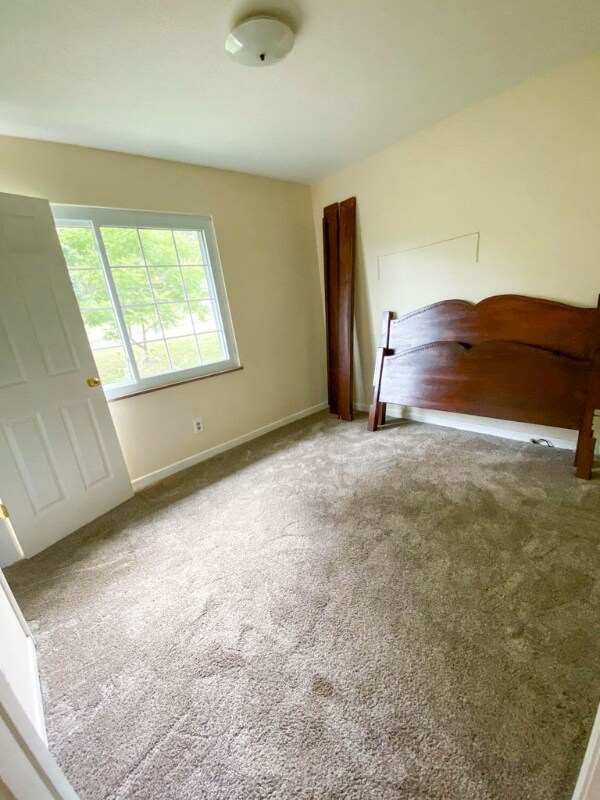 Foto del edificio - 328 Peterson Rd