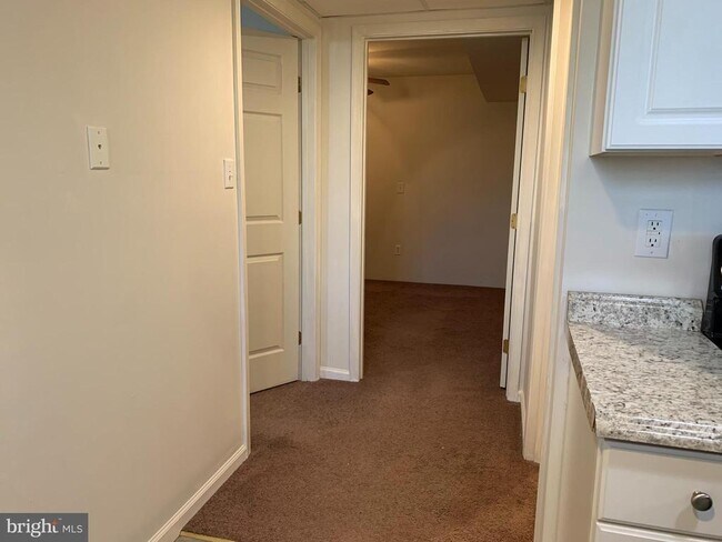 Foto del edificio - 39140 Dent Rd