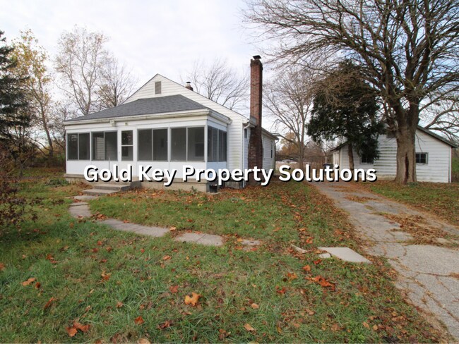 Building Photo - 3 BR 1 BA House in a Beautiful Country Set...