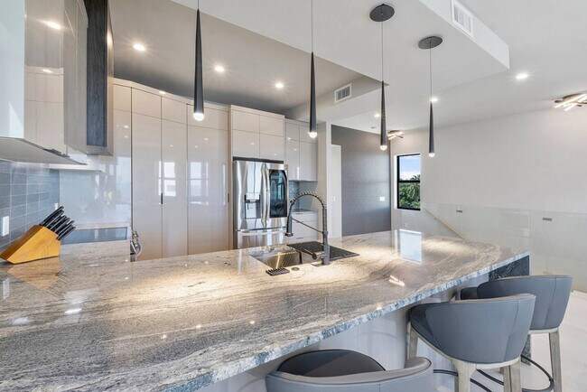 Foto del edificio - 99 Seaside Ave