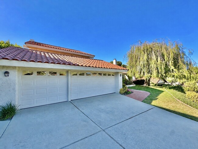 Building Photo - 26543 Academy Dr
