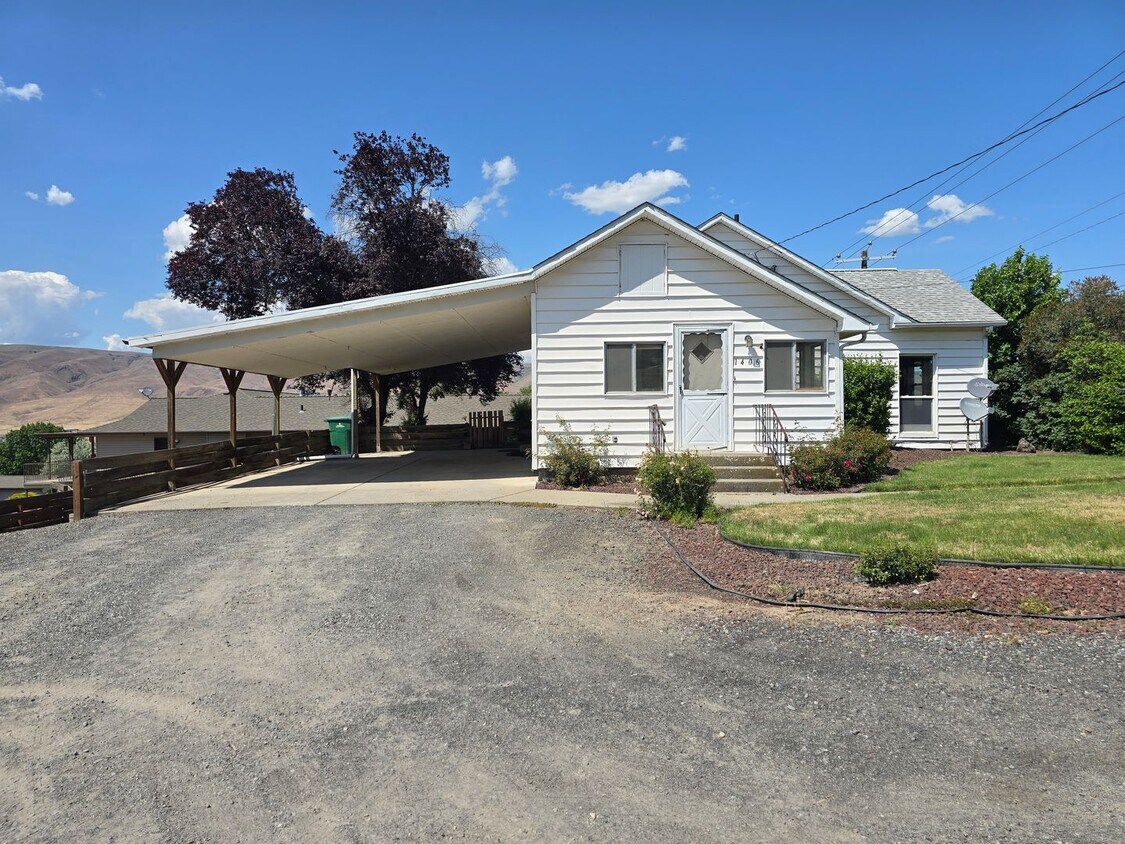 Primary Photo - LEWISTON HOME
