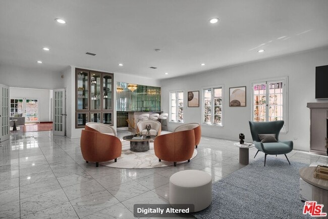 Foto del edificio - 10810 Rochester Ave