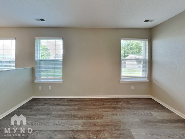 Building Photo - 5339 Milhouse Rd