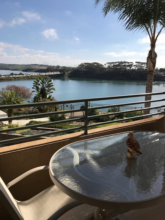Foto del edificio - Major Ocean & Lagoon Views from this Beautiful 2 Master Bedroom + Den Ocean Pointe Condo!