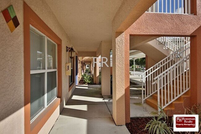 Building Photo - Santa Barbara Villas - Move in Special