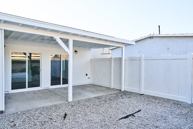 Foto del edificio - 606 E Realty St