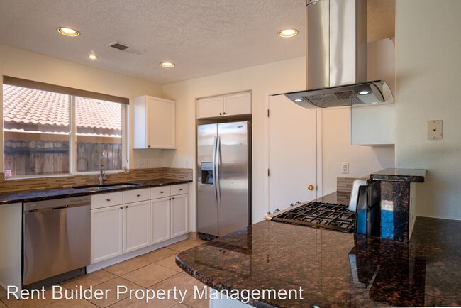 Building Photo - 3 br, 2.5 bath House - 6928 Gabbro Ave. NE