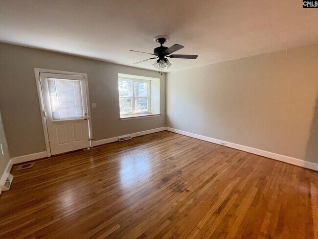 Building Photo - 1521 Woodbine Ct