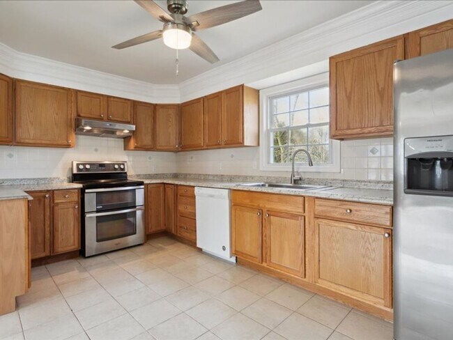Building Photo - Spacious 3 bedroom home in Denbigh