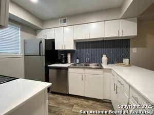 Building Photo - 743 Byrnes Dr