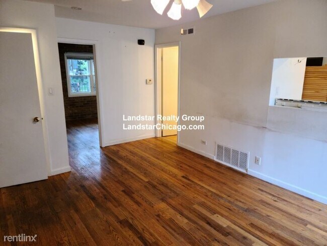 Building Photo - 2634 N Mildred Ave