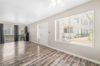 Building Photo - 3060 Tarpon