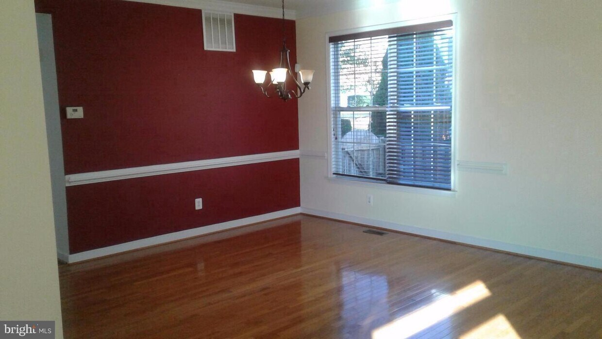 Primary Photo - 6009 Omega Ln