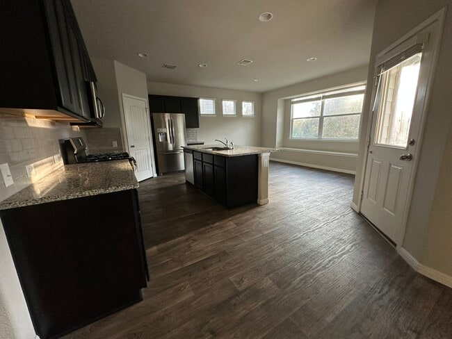 Building Photo - 14012 Luisium View