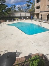 Building Photo - 1825 St Julian Pl