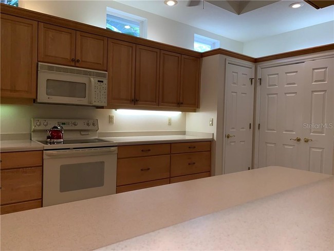 Foto del edificio - 5018 Hanging Moss Ln