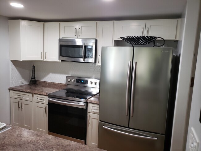 Building Photo - 98-380 Koauka Loop