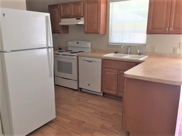 Cocina - 20646 Beaver Creek Rd