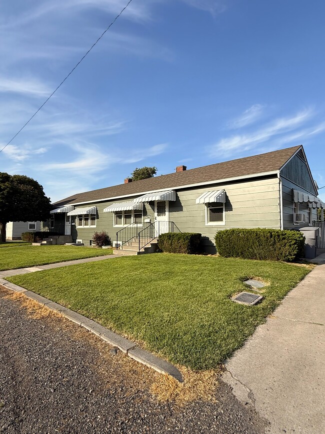 Foto del edificio - 1518 Mahan Ave