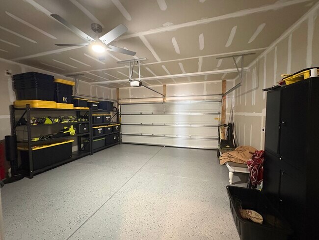 Building Photo - 154 N Finley Lndg Pkwy