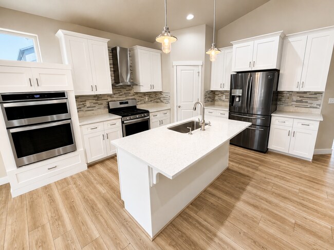 Foto del edificio - Beautiful 5-bedroom home is a must see!!