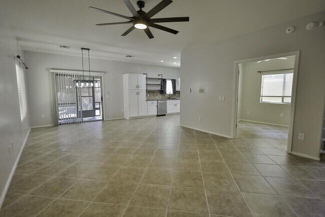 Building Photo - 84 N Indian Tank Ln