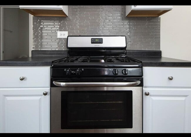 Building Photo - 1 bedroom in Chicago IL 60613