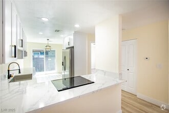 Building Photo - 208 N Bruce St