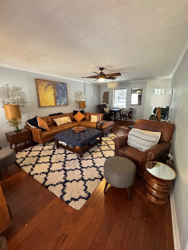 Foto del edificio - 128 Cedar Ln