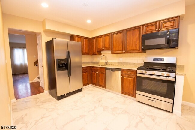 Building Photo - 108 Stockton Ct