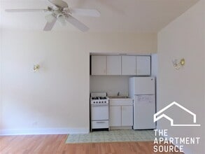 Building Photo - 6916 N Lakewood Ave