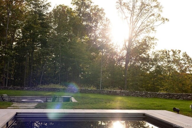 Building Photo - 72 Van Tine Rd