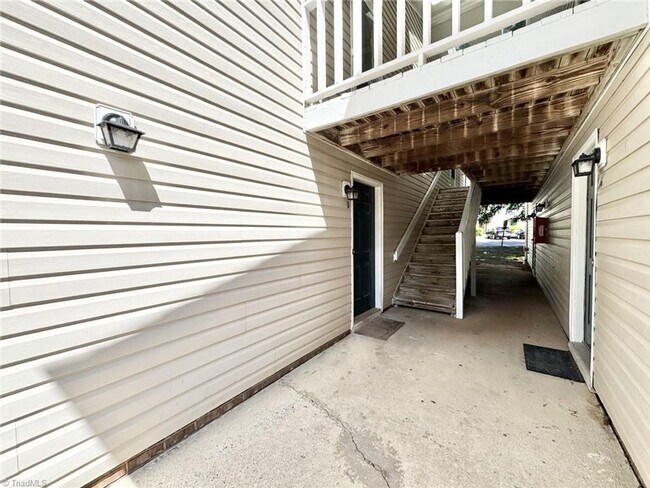 Building Photo - 5655 Hornaday Rd