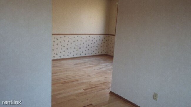 Foto del edificio - 3 br, 2 bath Townhome - 5612 Donegal Drive