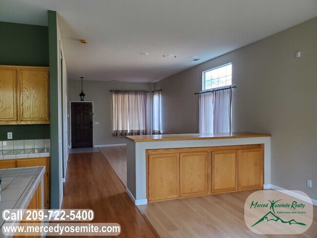 Foto del edificio - Hunters Village Phase 2. Do not disturb tenants.