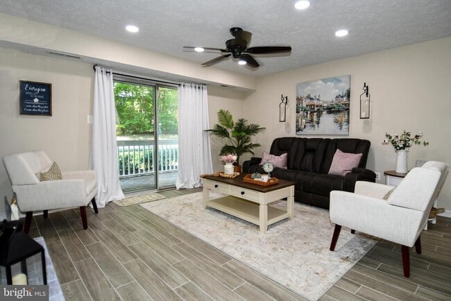 Building Photo - 11944 Cardamom Dr